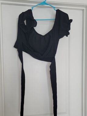 SHEIN Black Wrap Crop Top with Tie Waist